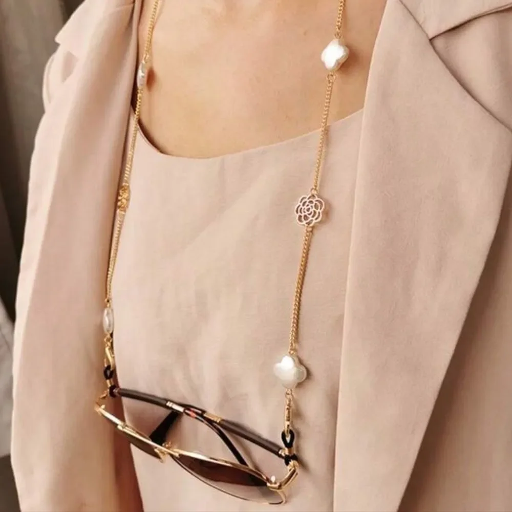 Elegant Gold Eyewear Chain with Floral Accents R307
